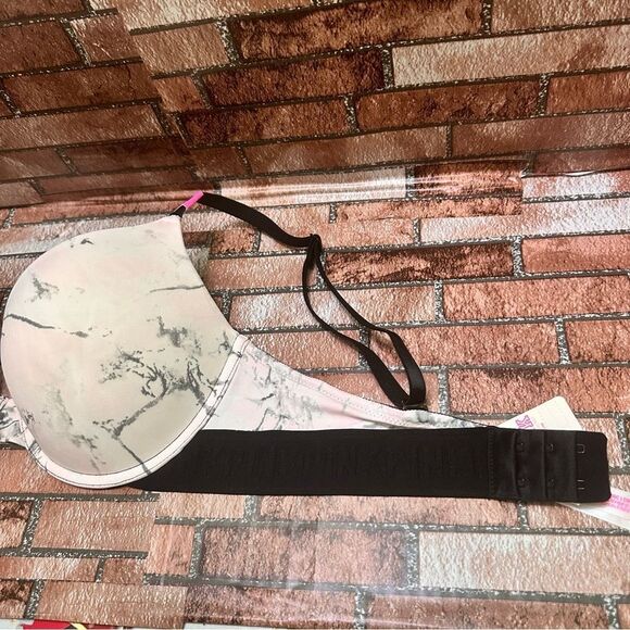 Victorias Secret By PINK Lightly lined Bra 36C - Picture 6 of 6